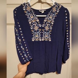 Women's blue floral shirt